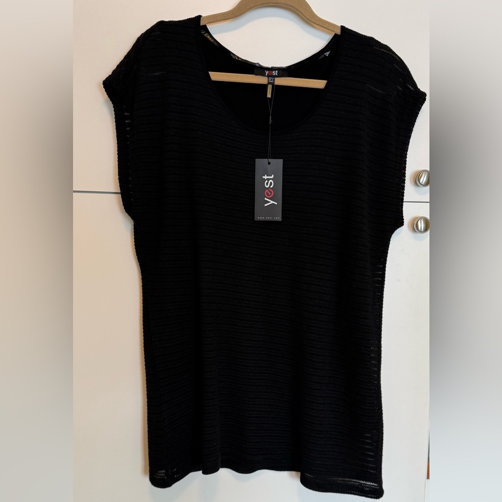 Yest Women’s Sleeveless Lined Lace Top Size 8